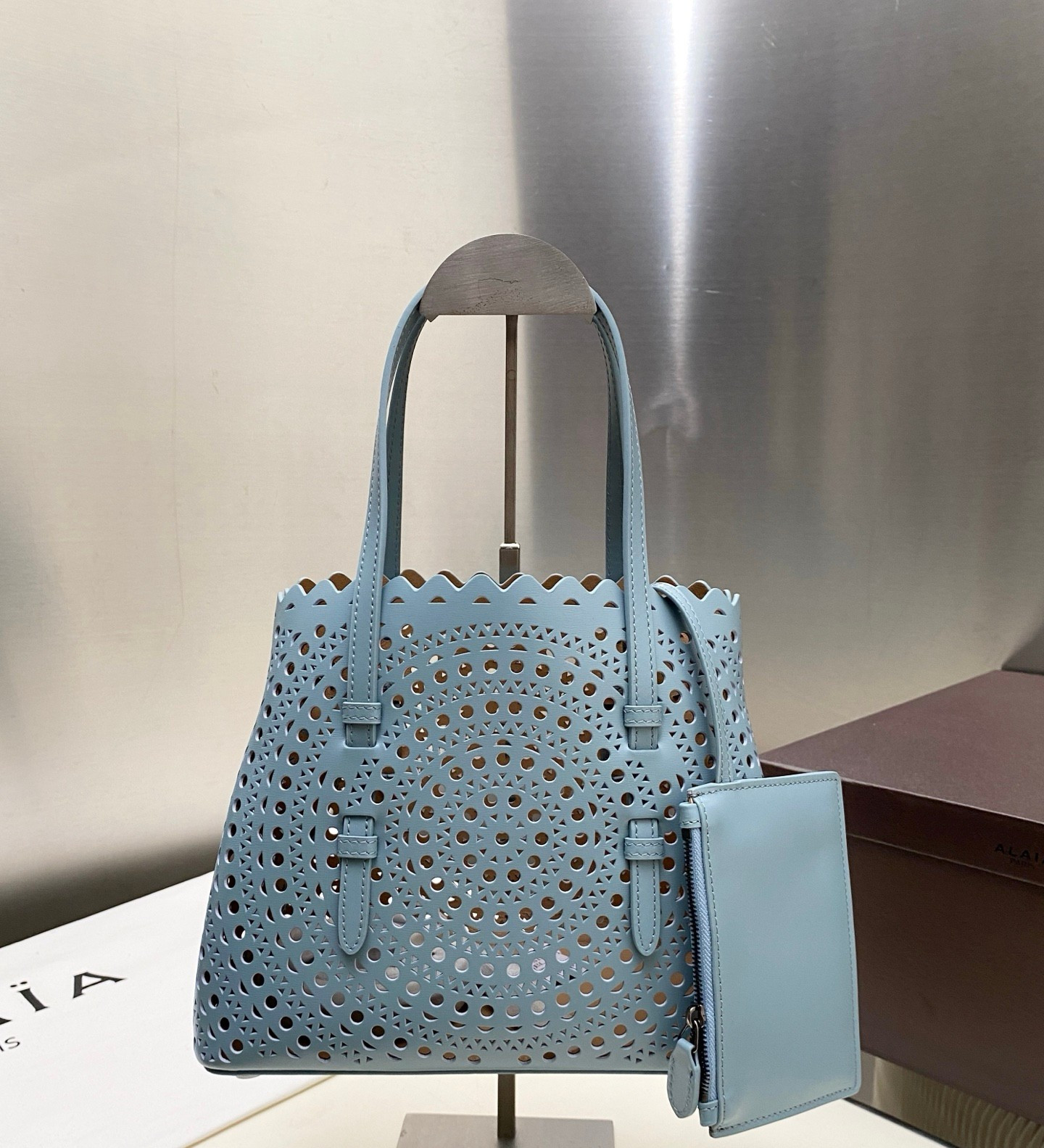 ALAÏA Mina 25 bag 25x20x12cm
