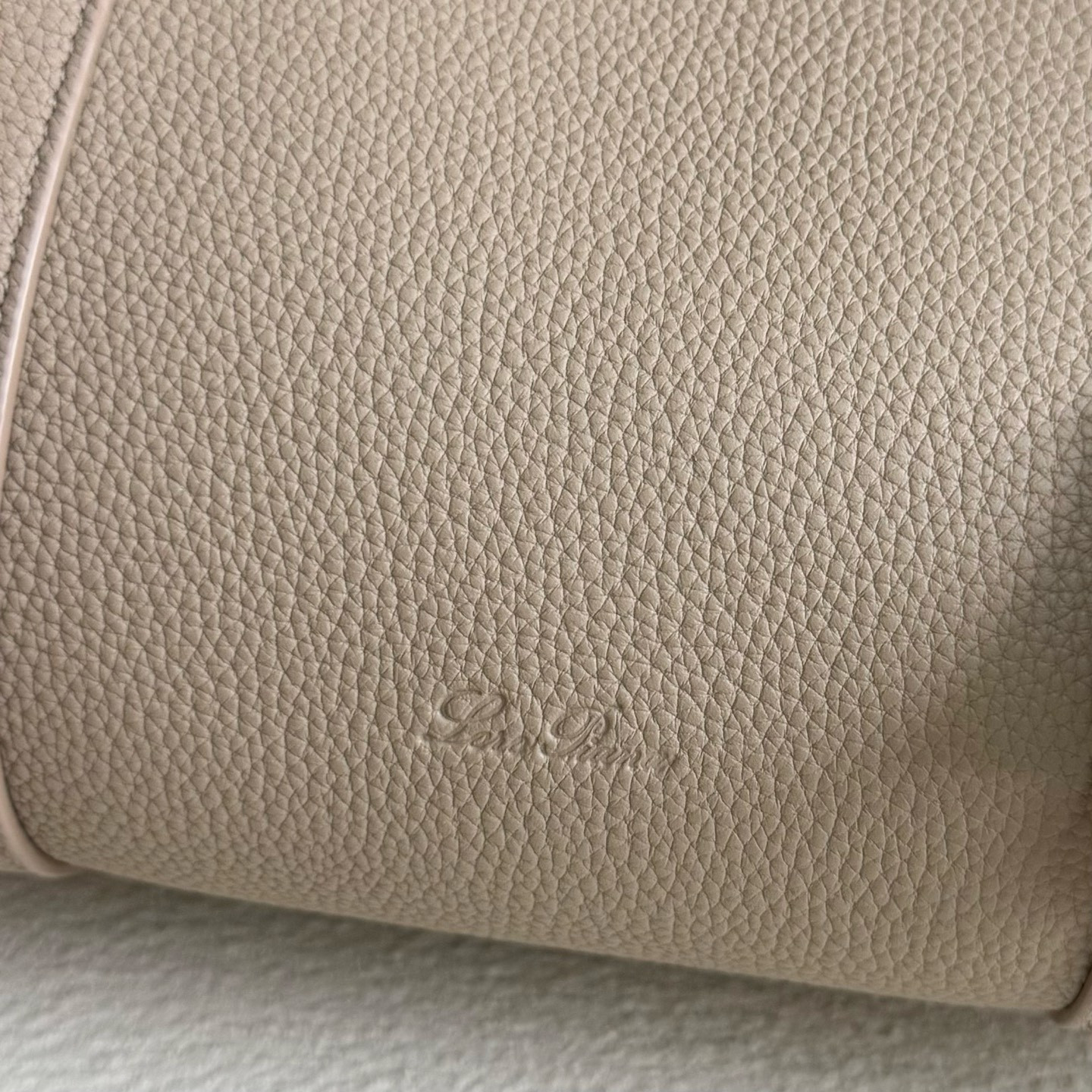 L**o p*ana loom l32 calfskin 33x23x18cm