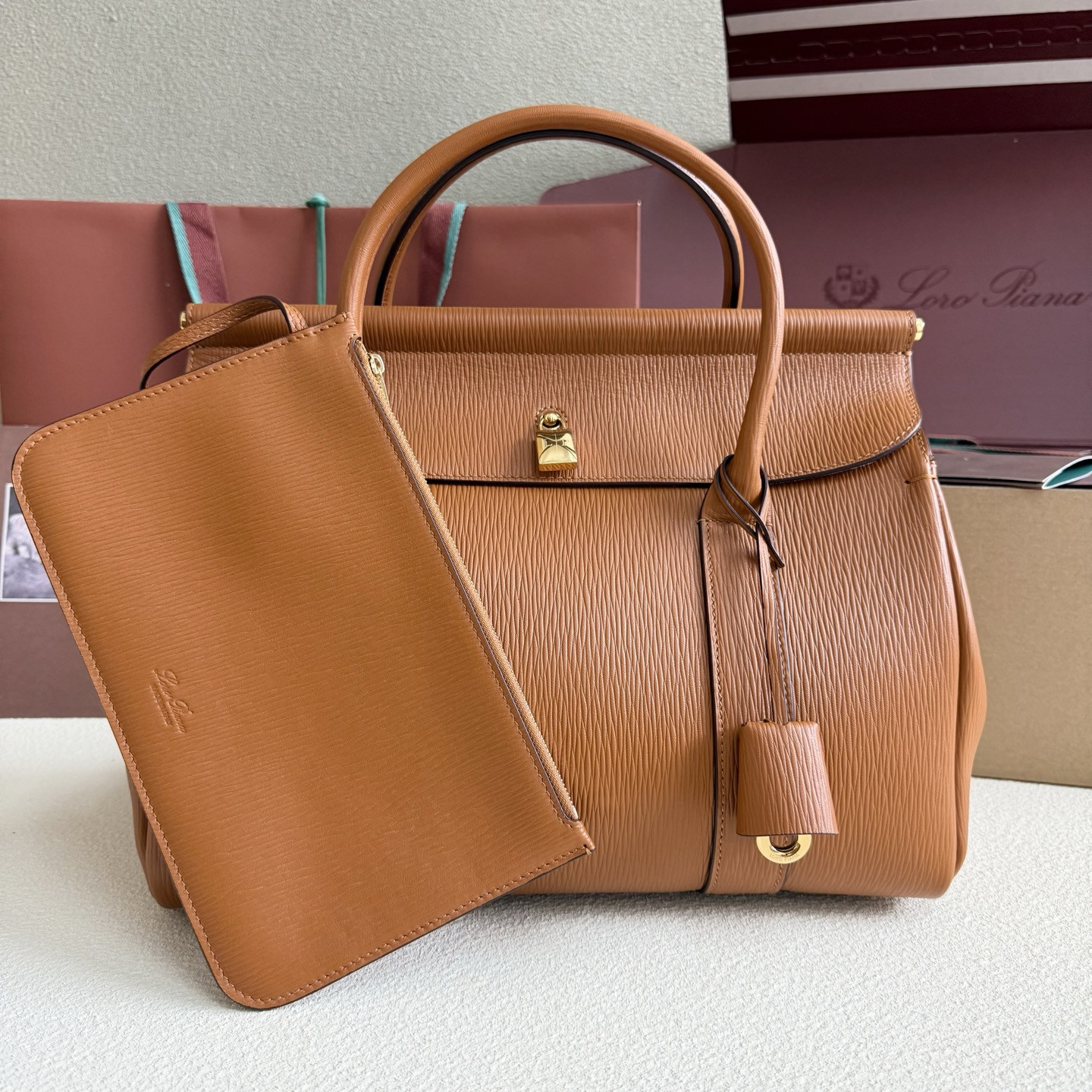 L**o p*ana loom l32 calfskin 33x23x18cm