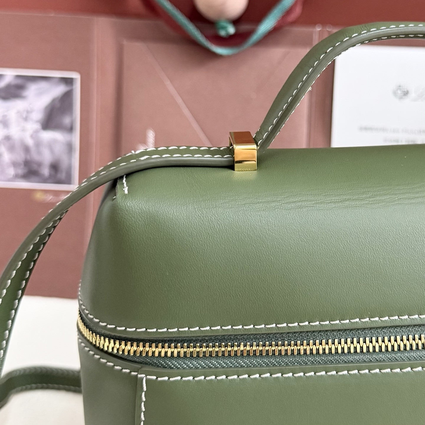 L**o p*ana extra pocket l27 calfskin 16x27x10cm
