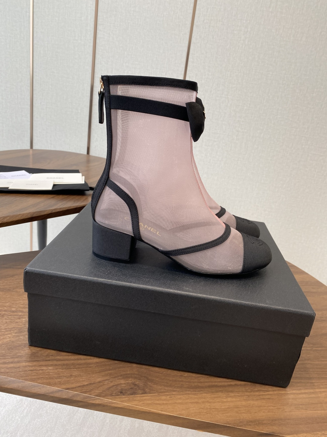 ua Ch*el short boots 5cm heel