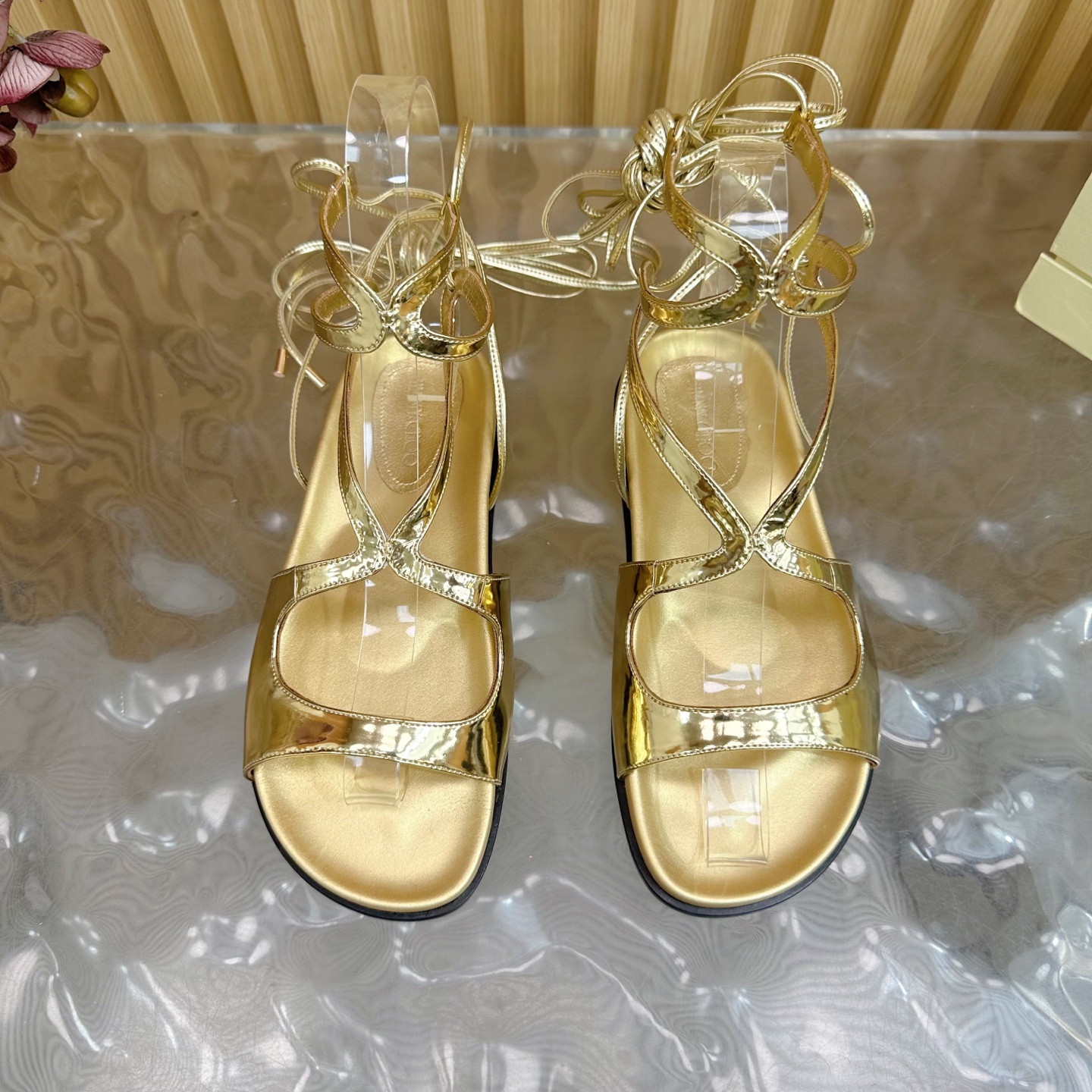 ua Ji*y Ch* sandals