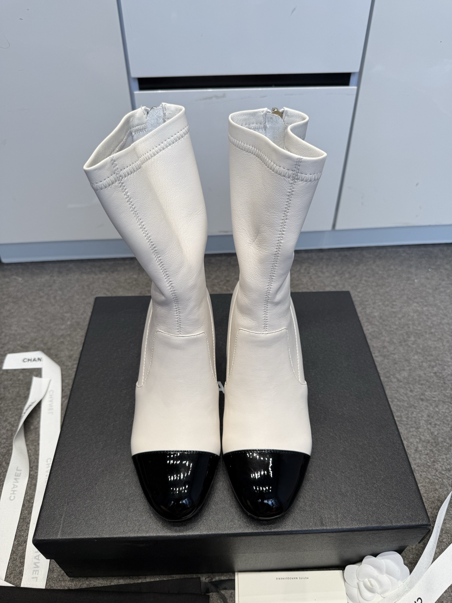 ua Ch*el mid-calf boots 6.5cm heel