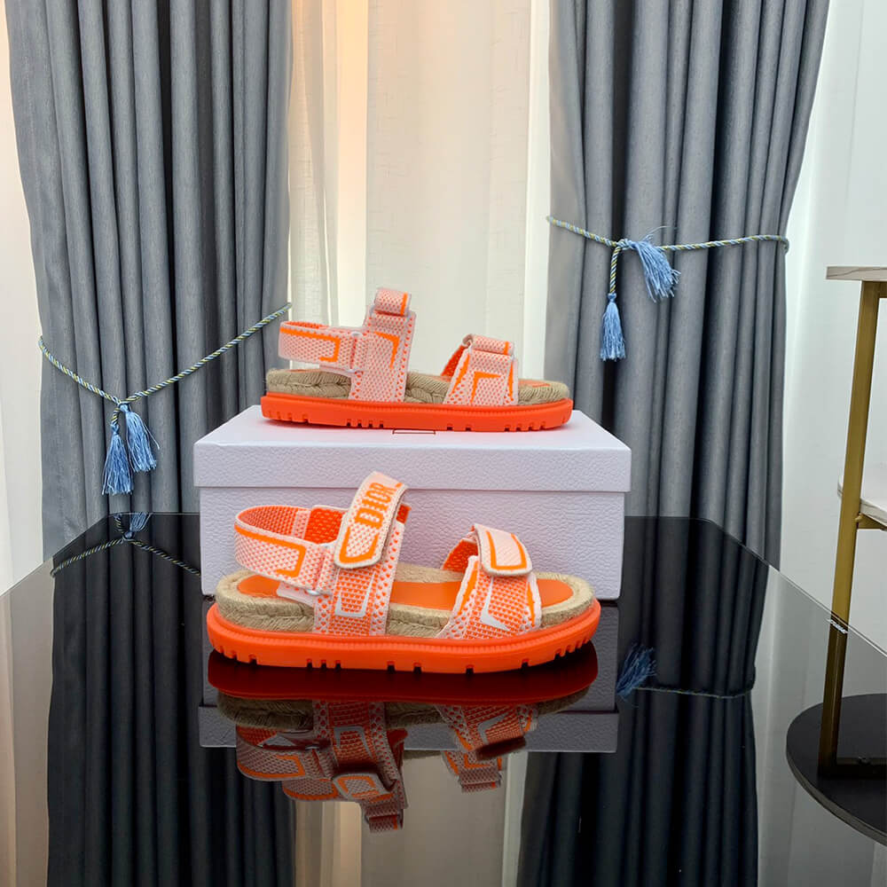 D*oract sandal